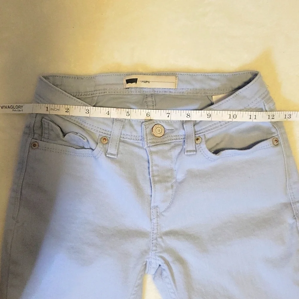 Levi's - Picture 7 of 11